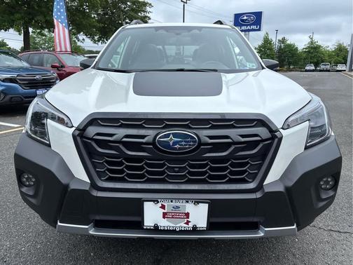 Crystal White Pearl 2024 Subaru Forester Wilderness