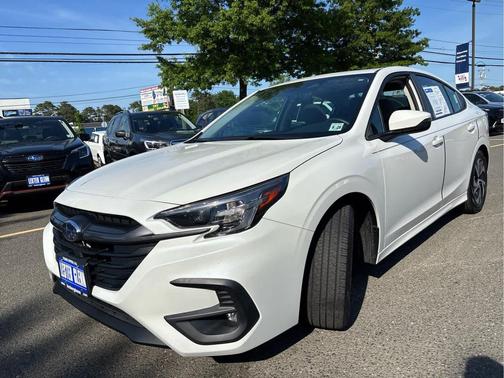 Crystal White Pearl 2024 Subaru Legacy Premium