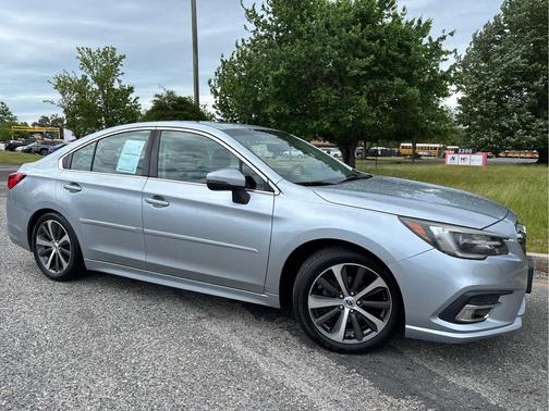 Ice Silver Metallic 2019 Subaru Legacy Limited