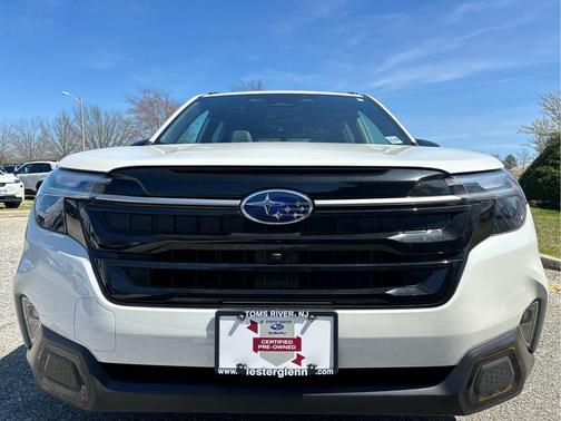 Crystal White Pearl 2025 Subaru Forester Touring