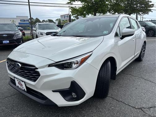Crystal White Pearl 2024 Subaru Impreza Sport