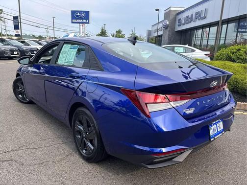 2022 Hyundai ELANTRA SEL