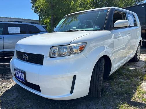 Super White 2008 Scion xB Base