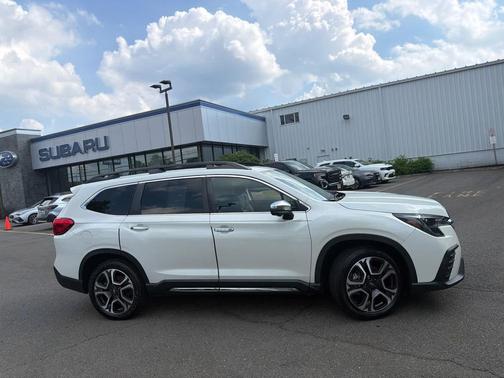 Crystal White Pearl 2023 Subaru Ascent Touring 7-Passenger