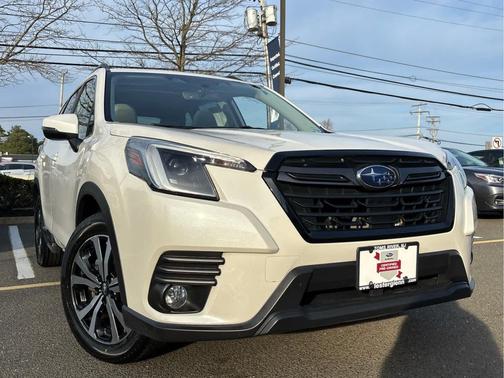 Crystal White Pearl 2023 Subaru Forester Limited