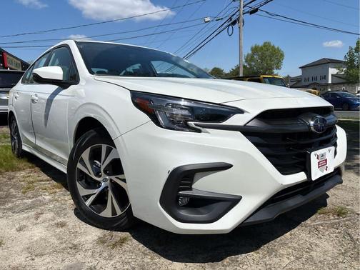 Crystal White Pearl 2024 Subaru Legacy Premium