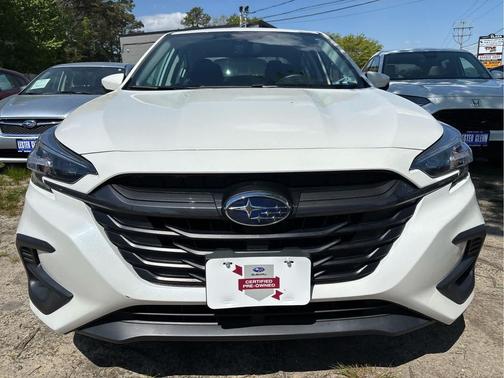 Crystal White Pearl 2024 Subaru Legacy Premium