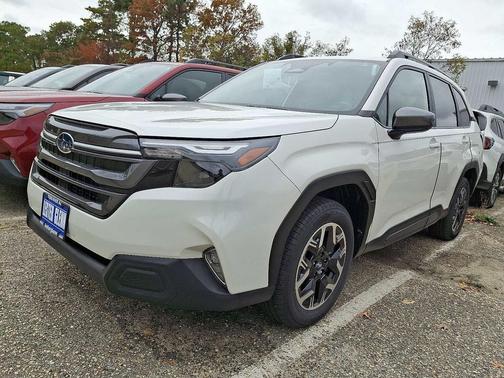 2025 Subaru Forester Premium