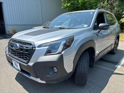 Ice Silver Metallic 2023 Subaru Forester Wilderness