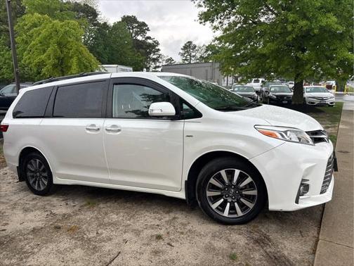2019 Toyota Sienna Limited