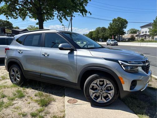 Steel Gray 2024 Kia Seltos S