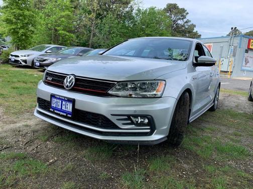 Photo 5 of 33 of 2016 Volkswagen Jetta 2.0T GLI SE