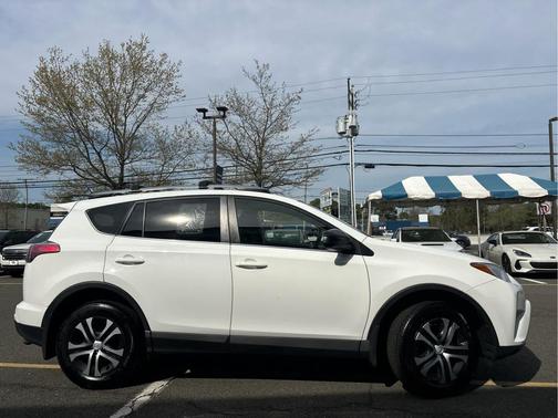 Super White 2017 Toyota RAV4 LE