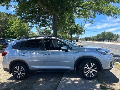 Ice Silver Metallic 2021 Subaru Forester Limited