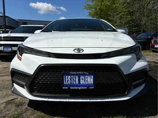 Super White 2020 Toyota Corolla SE