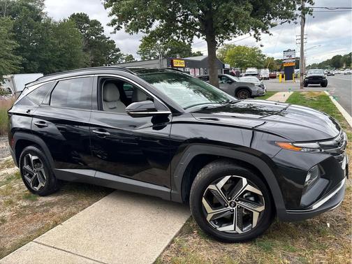 Phantom Black 2022 Hyundai TUCSON Limited
