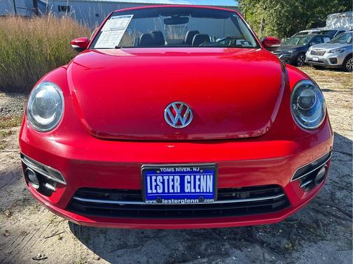 Tornado Red/Black Roof 2019 Volkswagen Beetle 2.0T SE