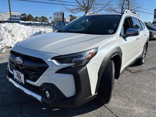 2023 Subaru Outback Touring