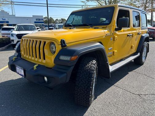 Hellayella Clearcoat 2019 Jeep Wrangler Unlimited Sport