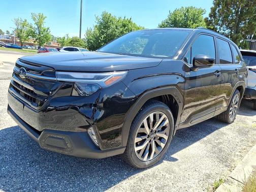 CRYSTAL BLK SIL 2026 Subaru Forester Hybrid Touring