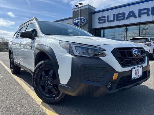 Crystal White Pearl 2025 Subaru Outback Wilderness