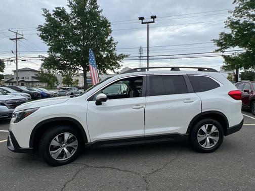 Crystal White Pearl 2023 Subaru Ascent Premium 7-Passenger