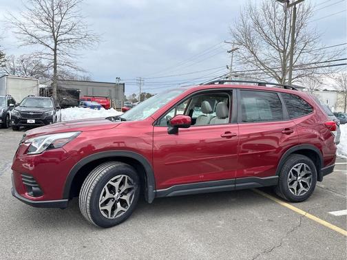 2023 Subaru Forester Premium