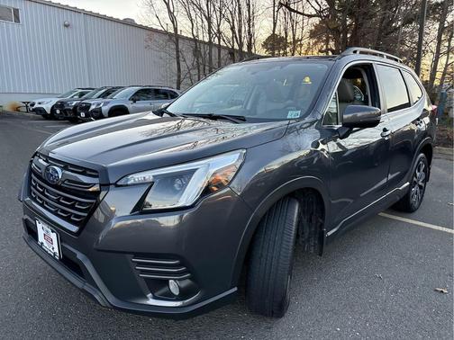 Magnetite Gray Metallic 2023 Subaru Forester Limited
