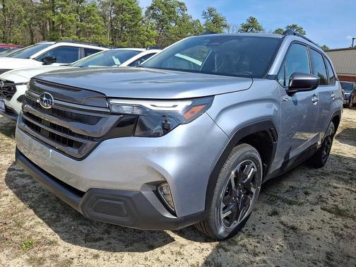 ICE SILV MET 2026 Subaru Forester Hybrid Premium