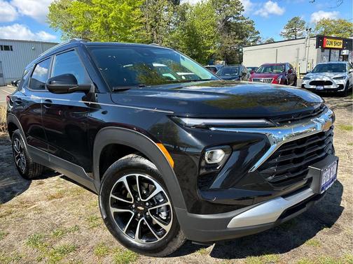 Mosaic Black Metallic 2024 Chevrolet Trailblazer LT
