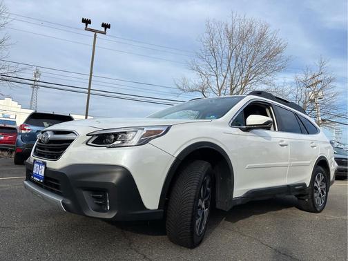 Crystal White Pearl 2020 Subaru Outback Limited XT
