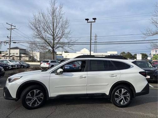 Crystal White Pearl 2020 Subaru Outback Limited XT