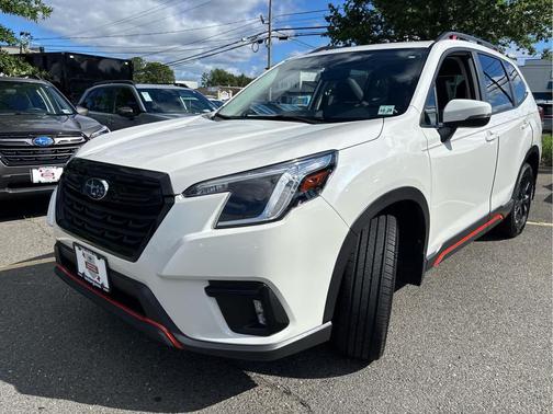 Crystal White Pearl 2023 Subaru Forester Sport