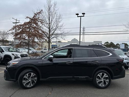 2022 Subaru Outback Touring XT