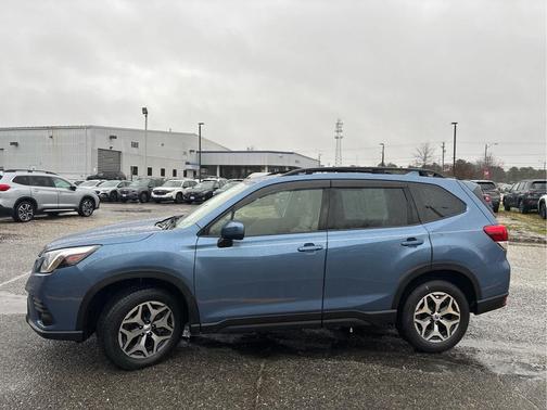 2022 Subaru Forester Premium