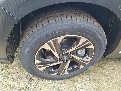 CRYSTAL WHT PRL 2026 Subaru Crosstrek Premium