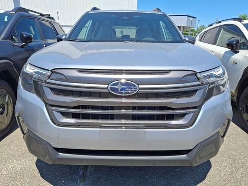 ICE SILV MET 2026 Subaru Forester Hybrid Premium