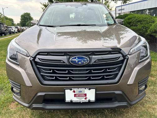 Brilliant Bronze Metallic 2023 Subaru Forester Limited