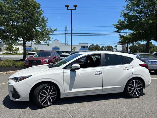 Crystal White Pearl 2024 Subaru Impreza Sport