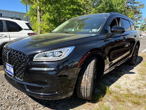 Infinite Black Metallic Clearcoat 2023 Lincoln Corsair Reserve