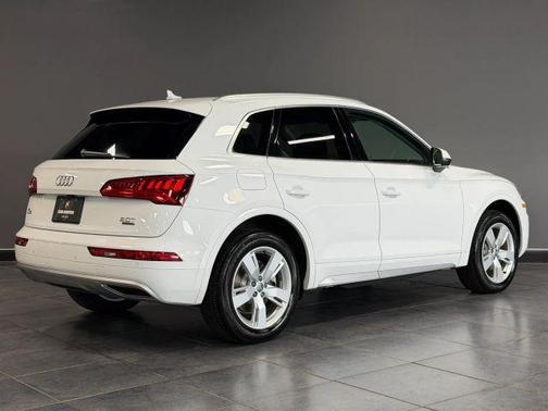 Ibis White 2018 Audi Q5 2.0T Premium Plus
