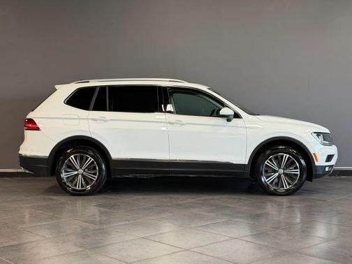Pure White 2019 Volkswagen Tiguan 2.0T SEL