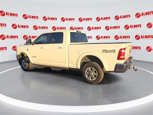 2019 RAM 2500 Laramie Crew Cab 4x4 6'4' Box