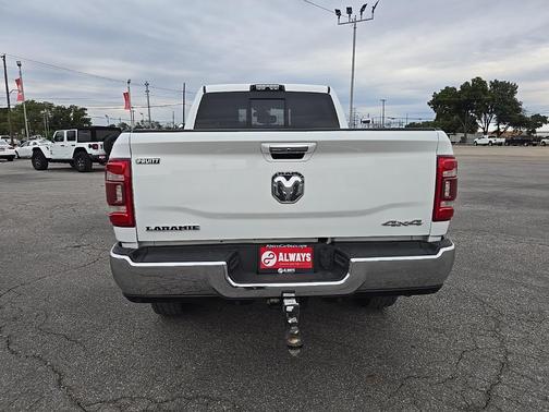 2019 RAM 2500 Laramie Crew Cab 4x4 6'4' Box