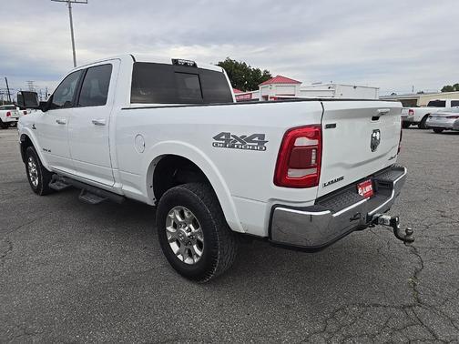 2019 RAM 2500 Laramie Crew Cab 4x4 6'4' Box