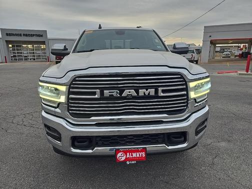 2019 RAM 2500 Laramie Crew Cab 4x4 6'4' Box