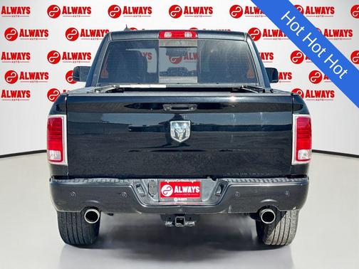 Brilliant Black Crystal Pearlcoat 2017 RAM 1500 Longhorn