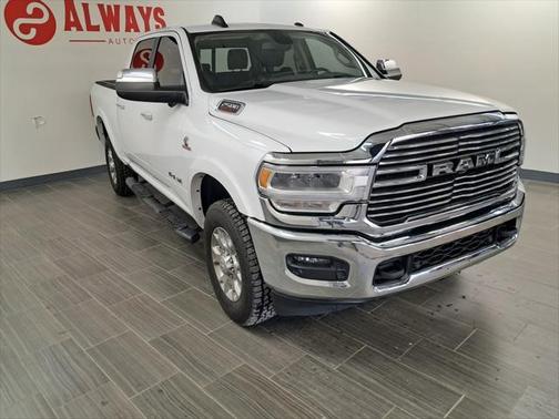 2019 RAM 2500 Laramie Crew Cab 4x4 6'4' Box