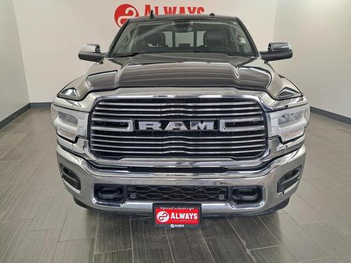 2021 RAM 2500 Laramie Crew Cab 4x4 6'4' Box