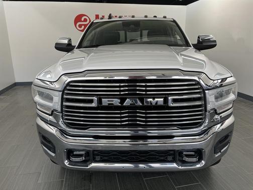 2019 RAM 2500 Laramie Crew Cab 4x4 6'4' Box